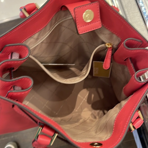 MICHAEL KORS HAMILTON MEDIUM SATCHEL 
 COLOR: LIGHT BERRY SHERBET 
NWT - Picture 13 of 16